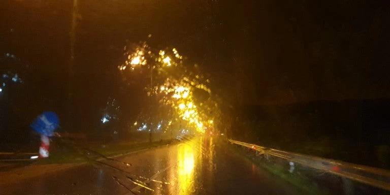 Περιφέρεια Αττικής: Στις 10 θα ανοίξουν τα σχολεία λόγω της κακοκαιρίας «Γηρυόνης»